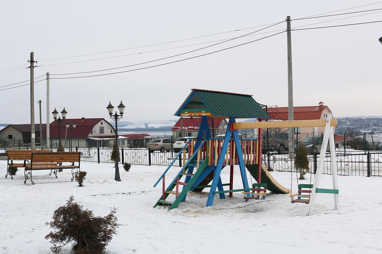 Vitapark Sonyachnyy Provans Satanov Exterior photo