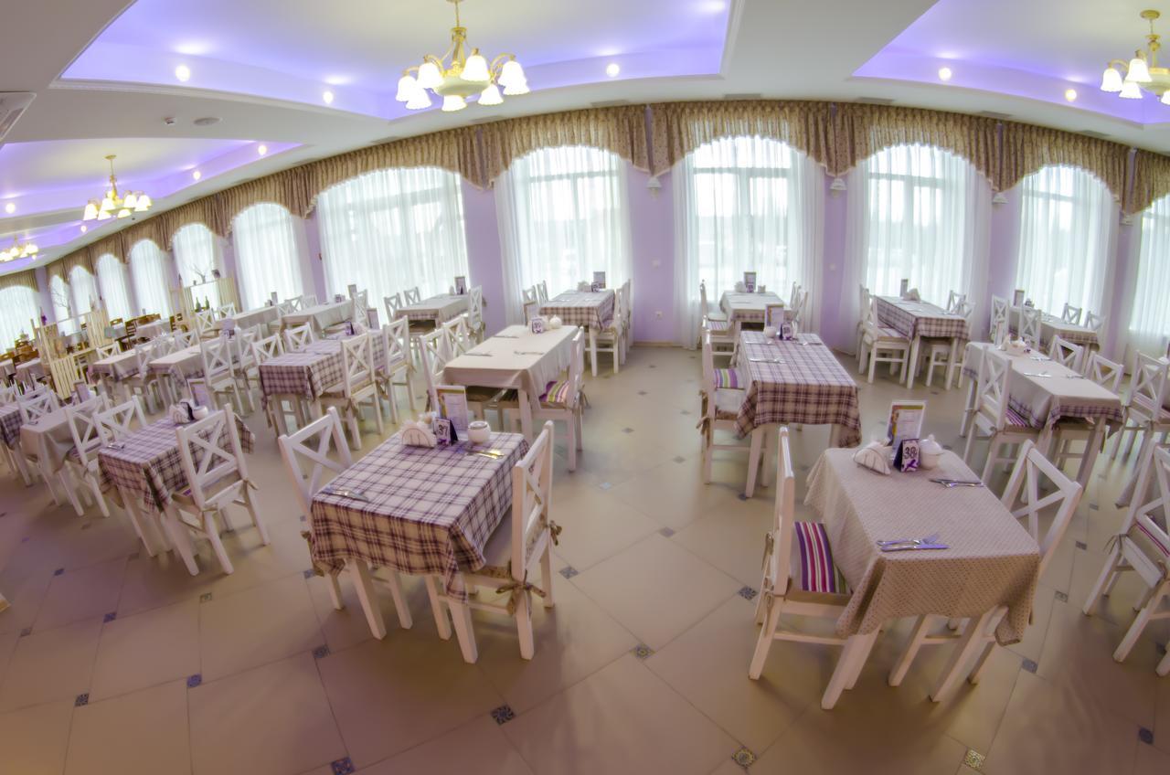 Vitapark Sonyachnyy Provans Satanov Exterior photo